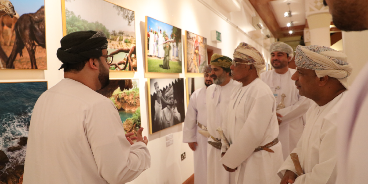 Sohar University Organizes Art Exhibition in Collaboration with Bait Al Zubair